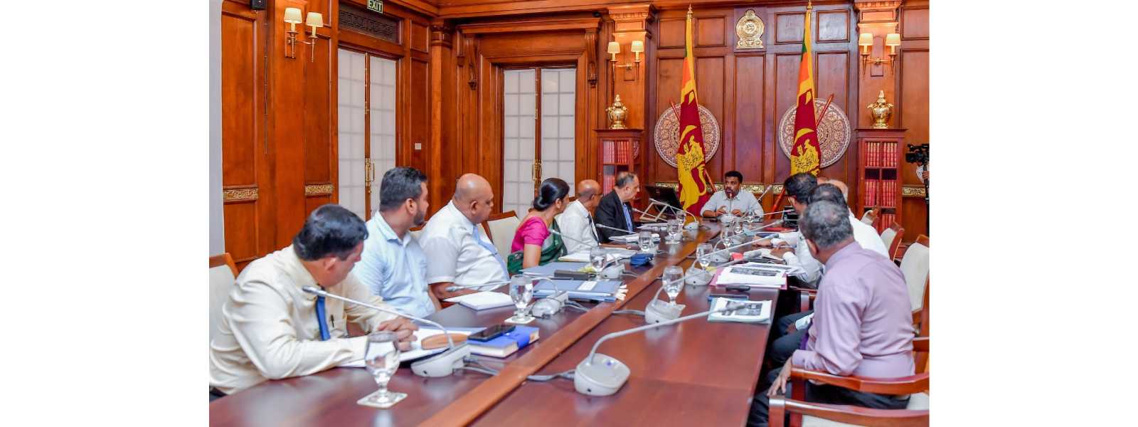 කොළඹ ඇල මාර්ග පිළිසකර කිරීමට ජනපතිගෙන් උපදෙස්